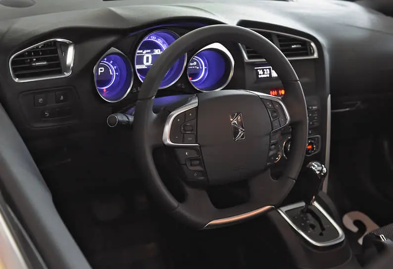 Марчелло Гандини о юбилеях легенд Volkswagen Polo, Citroen DS и УАЗ-0