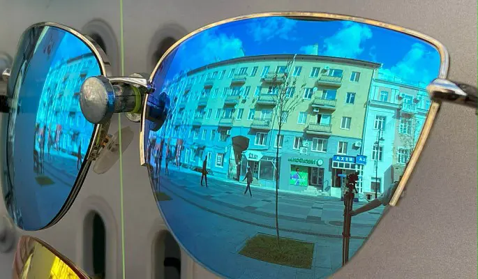 Офтальмолог дал совет по подбору солнцезащитных очков и линз