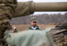 Алексей Вихарев представил секретное оружие батальона "Урал" aleksej viharev groza leska00_obzone