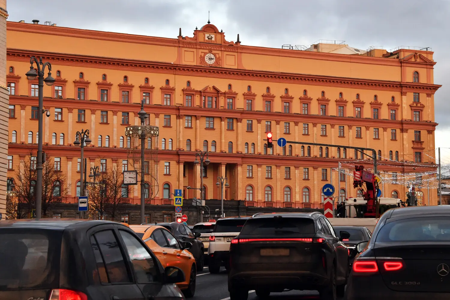 ФСБ раскрыла архивные материалы о шпионской сети ОУН и НКВД на Ленинградском фронте-0