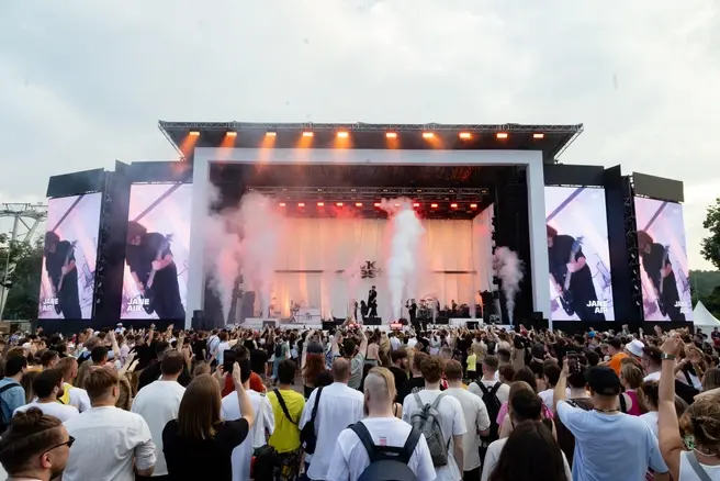 В эти выходные отгремит один из самых долгожданных летних фестивалей — VK Fest | Источник: Дмитрий Толстошеев / MSK1.RU