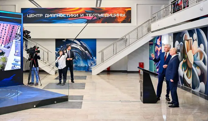 Собянин доложил Путину о внедрении цифровых технологий и ИИ в здравоохранении