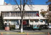 Удар РФ по Киеву повредил польское посольство, Сикорский требует ПВО udar rf po kievu povredil polskoe posolstvo sikorskij trebuet pvo-obzone-su-0