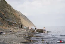 Уединенные пляжи Геленджика и Краснодарского края с сокровищами Черного моря uedinennye plyazhi gelendzhika i krasnodarskogo kraya s sokrovishhami chernogo morya-obzone-su-0