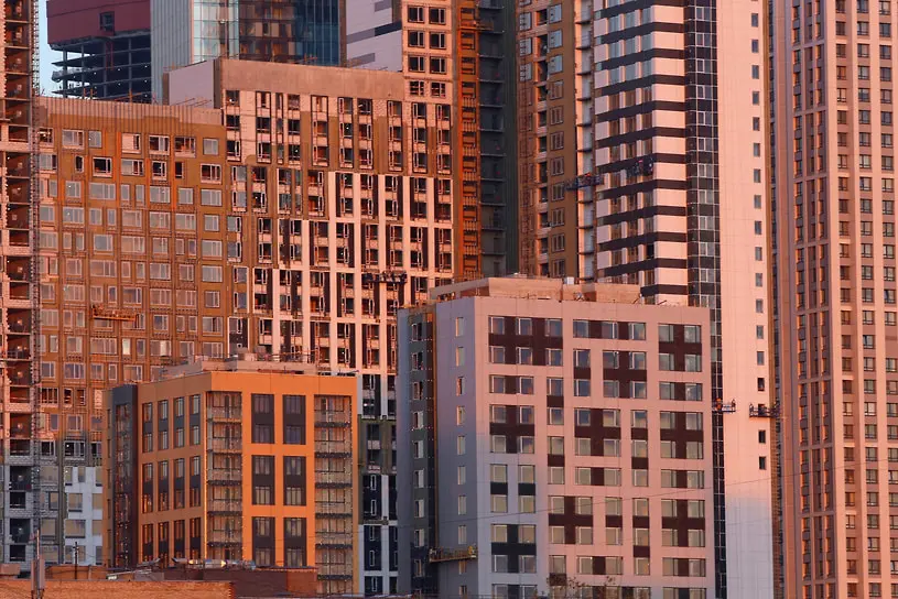 В Москве наблюдается рост цен на жильё и сокращение предложения от Руслана Сырцова и Брусники-0