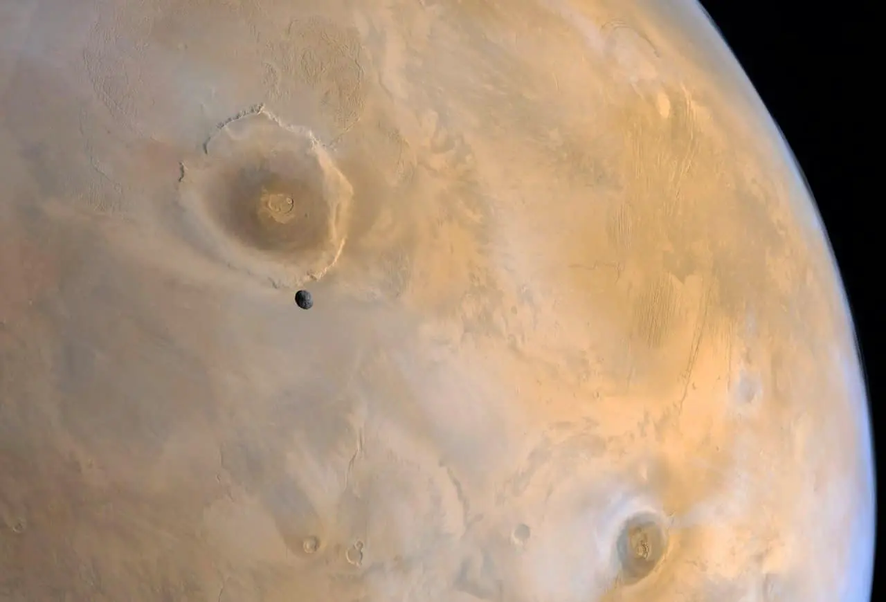 Винсент Шеврье из Университета Арканзаса подтвердил возможность воды на Марсе-0