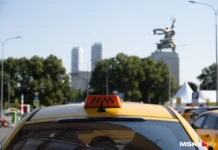 Андрей Попков и Антон Максимов рассказали, что ждет водителей и клиентов такси andrej popkov i anton maksimov rasskazali chto zhdet voditelej i klientov taksi-obzone-su-0