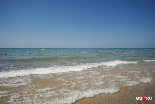 Каждому из нас хотя бы раз в год надо к морю | Источник: Дарья Паращенко / 93.RU