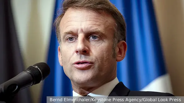 Politico: Макрону грозит политический кризис после ухода Байру