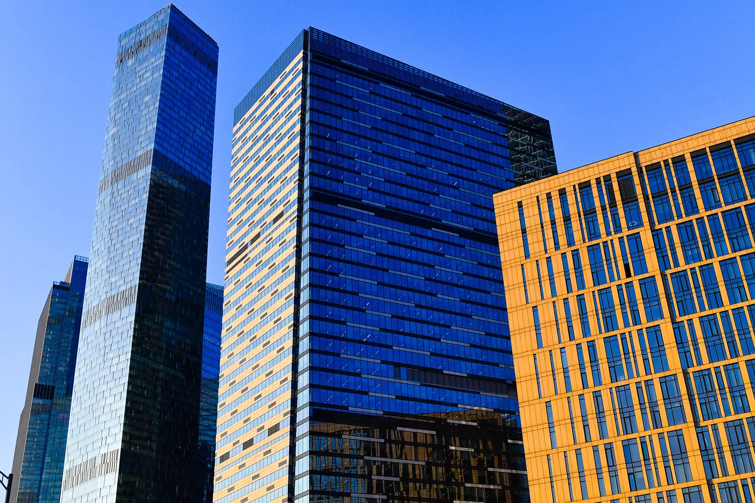 Марат Хуснуллин и Минфин запускают меры для доступного жилья россиян-0