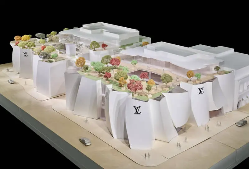 LVMH начинает новую эру с трансформацией Louis Vuitton и отелей в арт-проекты-0