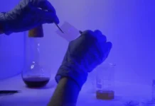 Владимир Стародубов и Глеб Сухоруков представляют медицинские покрытия от Сколтеха и РНФ vladimir starodubov i gleb suhorukov predstavlyayut mediczinskie pokrytiya ot skolteha i rnf-obzone-su-0