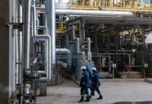 Атаки беспилотников на российские НПЗ и оптимистичный взгляд на будущее ataki bespilotnikov na rossijskie npz i optimistichnyj vzglyad na budushhee-obzone-su-0