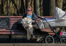 Дмитрий Бондарь рассказал о правилах для колясок и велосипедов в доме dmitrij bondar rasskazal o pravilah dlya kolyasok i velosipedov v dome-obzone-su-0