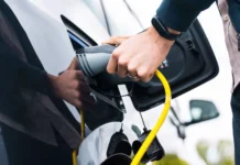 Shell и RML Group представили революционный EV-Plus для быстрой зарядки электрокаров i predstavili revolyuczionnyj dlya bystroj zaryadki elektrokarov-obzone-su-0