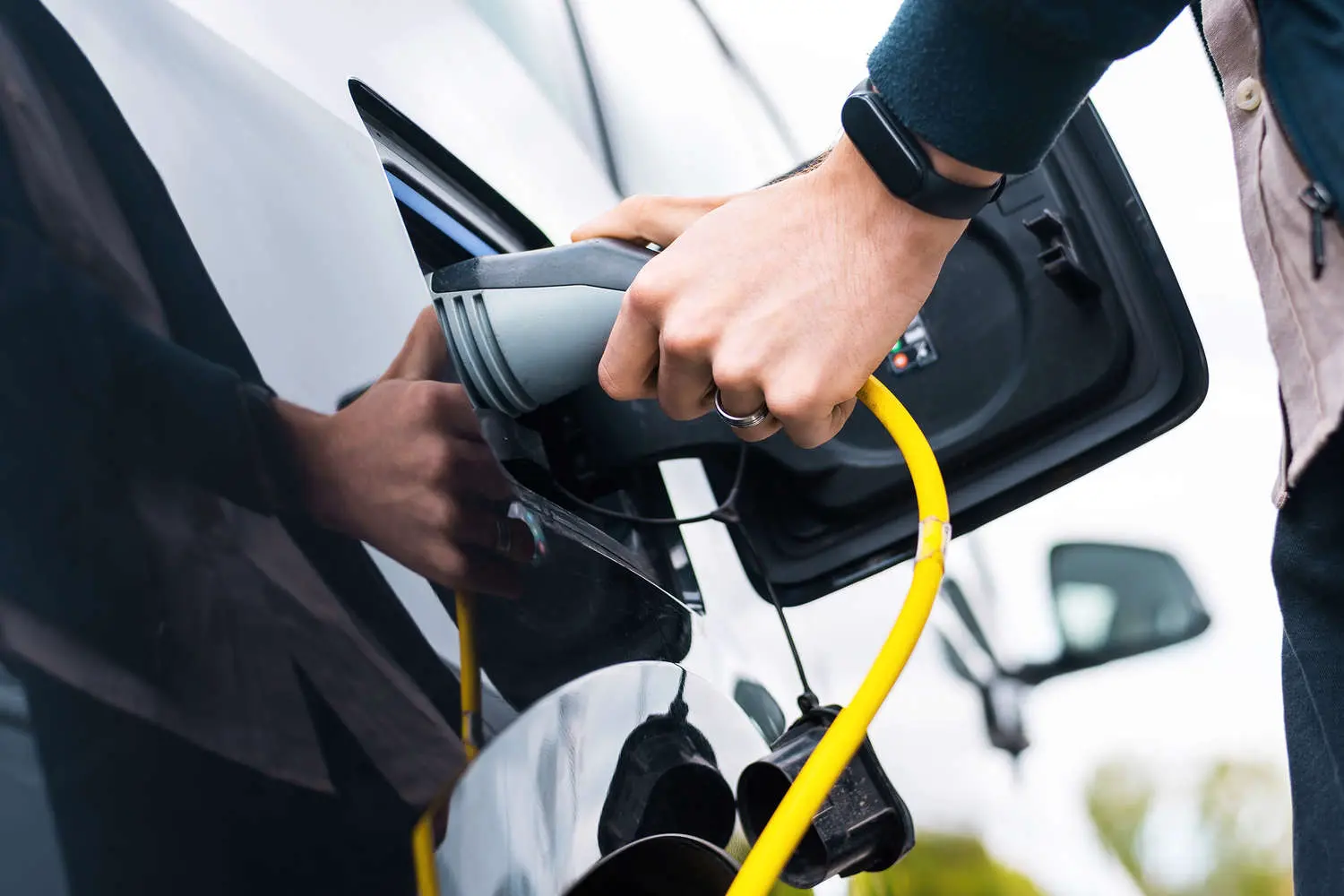 Shell и RML Group представили революционный EV-Plus для быстрой зарядки электрокаров-0