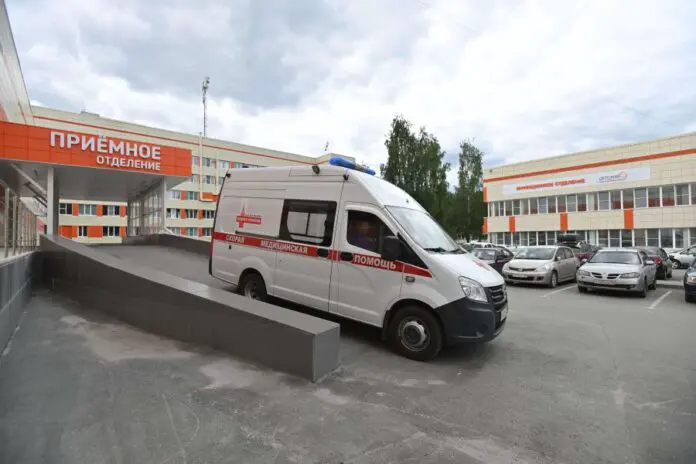 Как в Свердловской области врачи ДГКБ №9 помогают детям после падения из окон-0