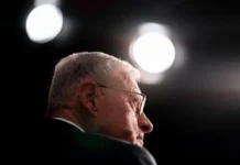 Кит Келлог в эпицентре польского дрон-кризиса после заявления Дональда Туска kit kellog v epiczentre polskogo dronkrizisa posle zayavleniya donalda tuska-obzone-su-0