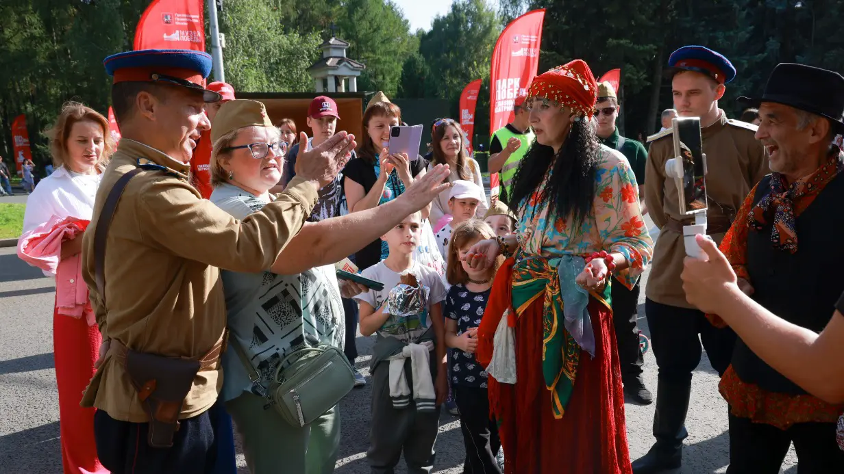 Сотни семей стали участниками программы отдыха, подготовленной Музеем Победы