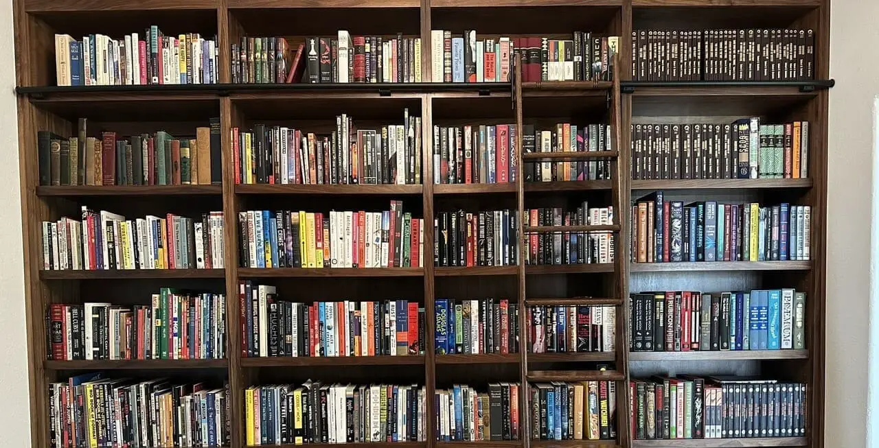 Сверхновая Пятерка от Мейсона включает Азимова, Робинсона и Легенд Фантастики-0