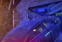 В Николаевке Mercedes AMG GT 63S дочери Сергея Цапка врезался в дом, пострадавших нет v nikolaevke 63 docheri sergeya czapka vrezalsya v dom postradavshih net-obzone-su-0