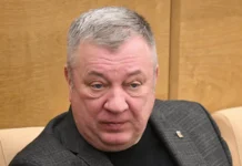 В Шереметьево провели скандальный досмотр Андрея Гурулева и обсуждения о ситуации в аэропортах v sheremetevo proveli skandalnyj dosmotr andreya guruleva i obsuzhdeniya o situaczii v aeroportah-obzone-su-0