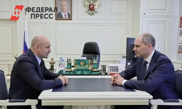 Артем Жога и Денис Паслер анонсировали открытие четырех больниц в Свердловской области-0