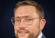 Денис Цуканов и Виталий Хоценко делятся оптимистичным взглядом на цифровой сектор Омской области denis czukanov i vitalij hoczenko delyatsya optimistichnym vzglyadom na czifrovoj sektor omskoj oblasti-obzone-su-0