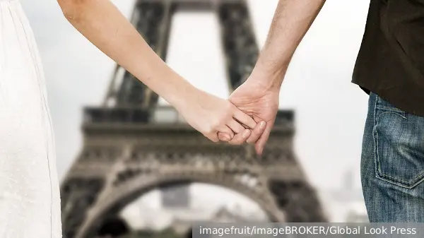 Во Франции одобрили законопроект о согласии на секс