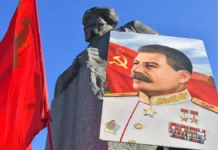 Госдума рассматривает возвращение праздничного дня 7 ноября с поддержкой КПРФ gosduma rassmatrivaet vozvrashhenie prazdnichnogo dnya 7 noyabrya s podderzhkoj kprf-obzone-su-0