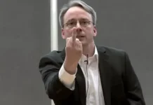 Linux исключил разработчиков из России, Ростелеком, Сбербанк и МГУ отреагировали isklyuchil razrabotchikov iz rossii rostelekom sberbank i mgu otreagirovali-obzone-su-0