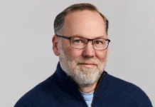 Нобелевский комитет поздравляет Фреда Рамсделла с наградой за цифровой детокс nobelevskij komitet pozdravlyaet freda ramsdella s nagradoj za czifrovoj detoks-obzone-su-0