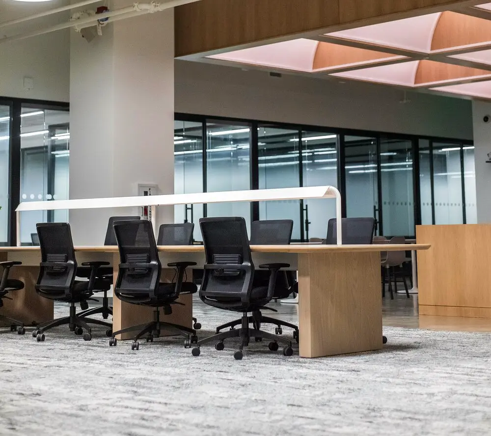 Офисы Amazon и других IT-компаний не успевают адаптироваться к потоку сотрудников-0