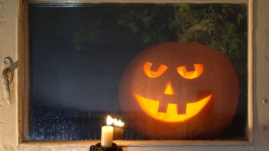 Офтальмологи обсудили риски кератита и инфекций при использовании цветных линз на Хэллоуин-0