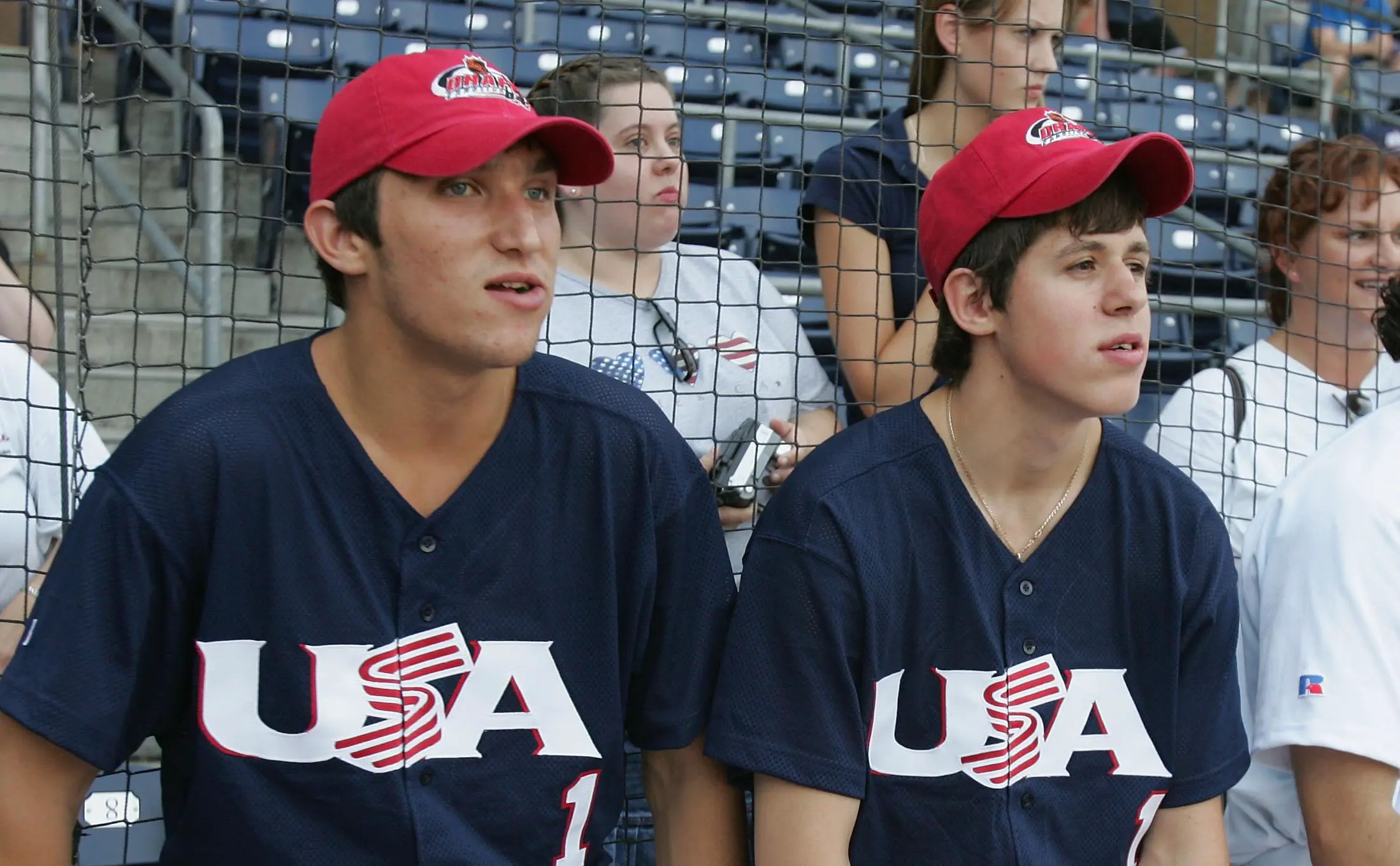 Александр Овечкин и Евгений Малкин перед драфтом НХЛ 2004 года, где они были выбраны под первым и вторым номерами ( Scott Halleran / Getty Images)