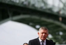 Роберт Фицо раскрывает напряжённые дилеммы Словакии в НАТО и ЕС robert ficzo raskryvaet napryazhyonnye dilemmy slovakii v nato i es-obzone-su-0