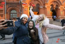 rostrud razyasnyaet osobennosti shestidnevnoj rabochej nedeli v den narodnogo edinstva-obzone-su-0