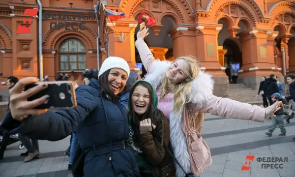 Роструд разъясняет особенности шестидневной рабочей недели в День народного единства-0