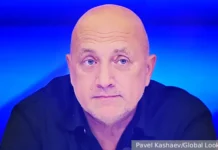 Захар Прилепин вернулся в Донбасс, подписав новый военный контракт zahar prilepin vernulsya v donbass podpisav novyj voennyj kontrakt-obzone-su-0