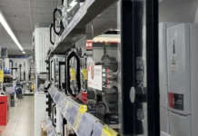 Александр Золотов из ИНЭК ННГУ советует, что выгодно купить к Новому году aleksandr zolotov iz inek nngu sovetuet chto vygodno kupit k novomu godu-obzone-su-0