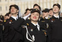 den policzii v rossii kak prazdnik ot petra  do sovremennosti-obzone-su-0