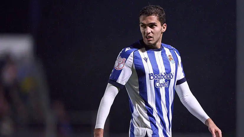 Глушаков: Захаряну не помешало бы приехать в Россию, в Испании он закис