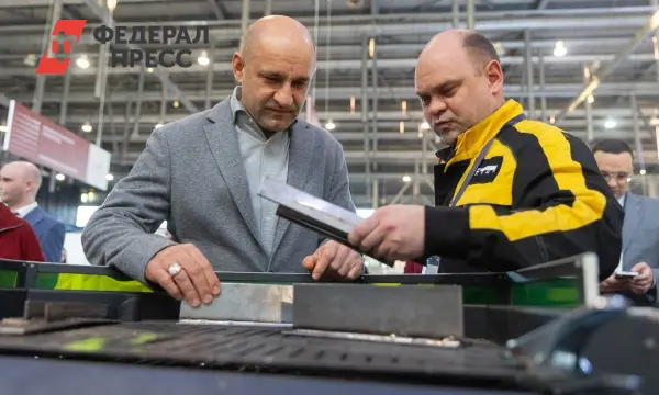 Денис Мантуров и Артем Жога обсуждают развитие УрФО с акцентом на Нягань и Салехард-0