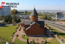 Эчмиадзин и Архиепископ Баграт Галстанян получили поддержку от армянской церкви в России echmiadzin i arhiepiskop bagrat galstanyan poluchili podderzhku ot armyanskoj czerkvi v rossii-obzone-su-0