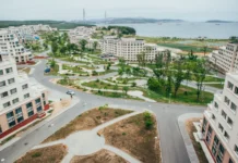 Климентий Целовальников и Полпредство ДФО РФ представляют гравюры в ДВФУ klimentij czelovalnikov i polpredstvo dfo rf predstavlyayut gravyury v dvfu-obzone-su-0