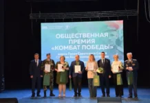 Комбат Победы награждает героев Урала и Наталью Шмидько kombat pobedy nagrazhdaet geroev urala i natalyu shmidko-obzone-su-0