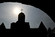 Митрополит Исаак поддержал Арсения и Украинскую православную церковь в конфликте с Владимиром Зеленским mitropolit isaak podderzhal arseniya i ukrainskuyu pravoslavnuyu czerkov v konflikte s vladimirom zelenskim-obzone-su-0