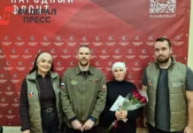 Молодежка Народного фронта и фонд «Защитники Отечества» запускают акцию ко Дню матери molodezhka narodnogo fronta i fond zashhitniki otechestva zapuskayut akcziyu ko dnyu materi-obzone-su-0