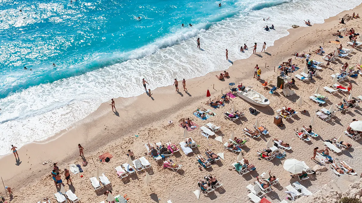 В АТОР назвали 10 стран, где есть пляжи и практически нет туристов