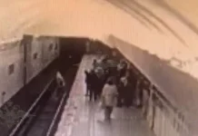 Школьница спасена после инцидента на Таганской линии московского метро shkolnicza spasena posle inczidenta na taganskoj linii moskovskogo metro-obzone-su-0